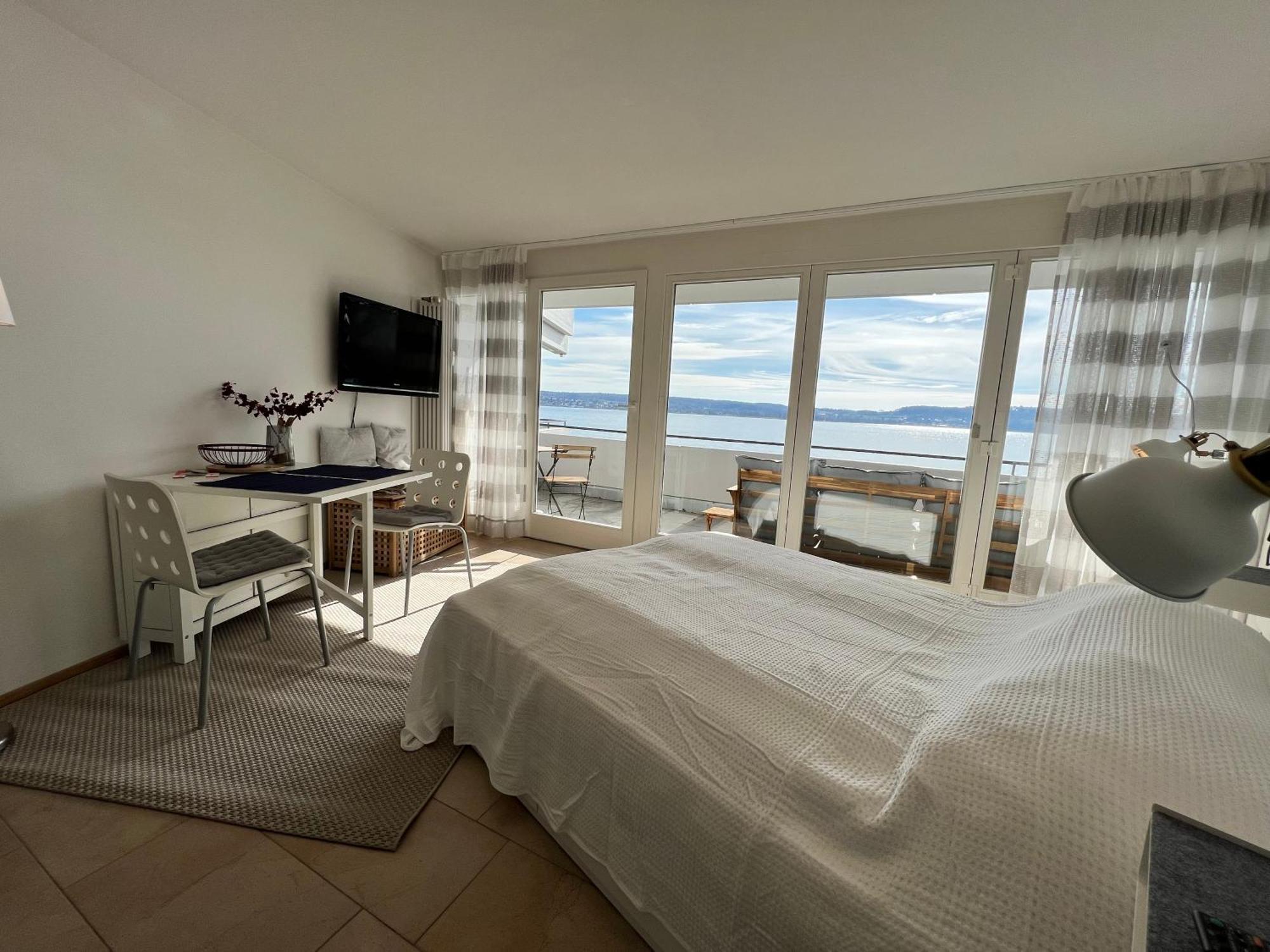 Kleines Seeapartment อูเบอร์ลิงเงน ภายนอก รูปภาพ