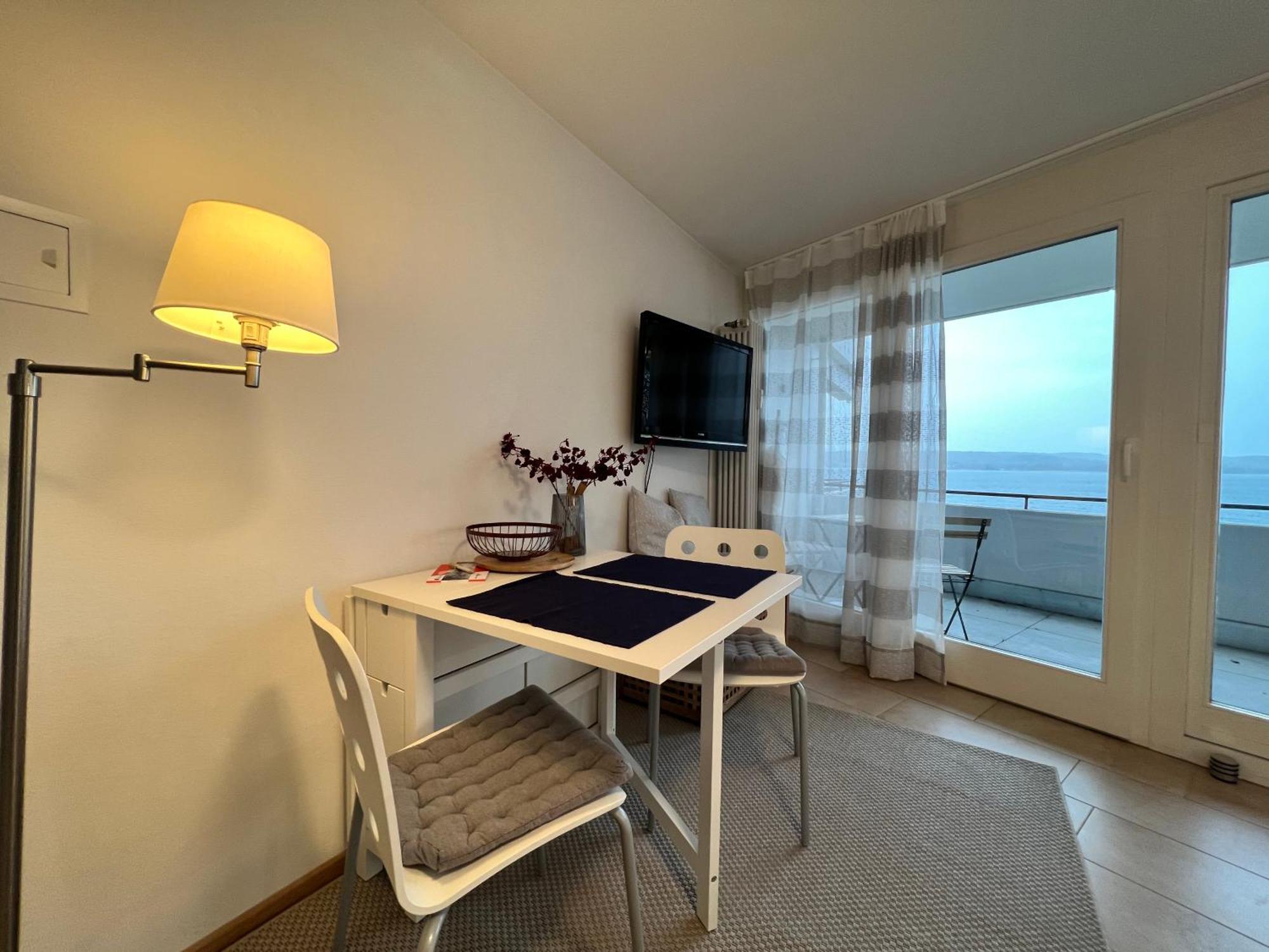 Kleines Seeapartment อูเบอร์ลิงเงน ภายนอก รูปภาพ