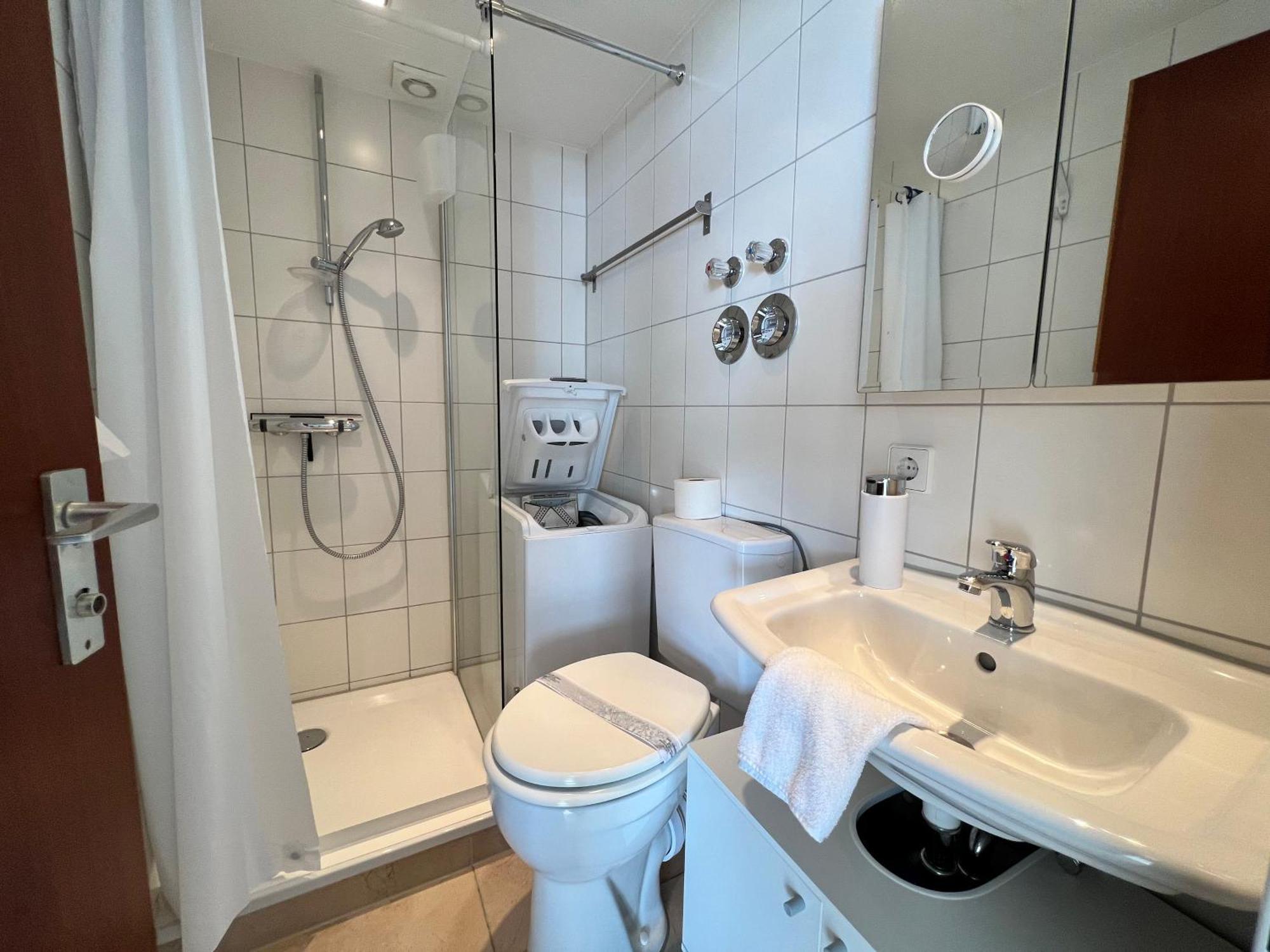 Kleines Seeapartment อูเบอร์ลิงเงน ภายนอก รูปภาพ